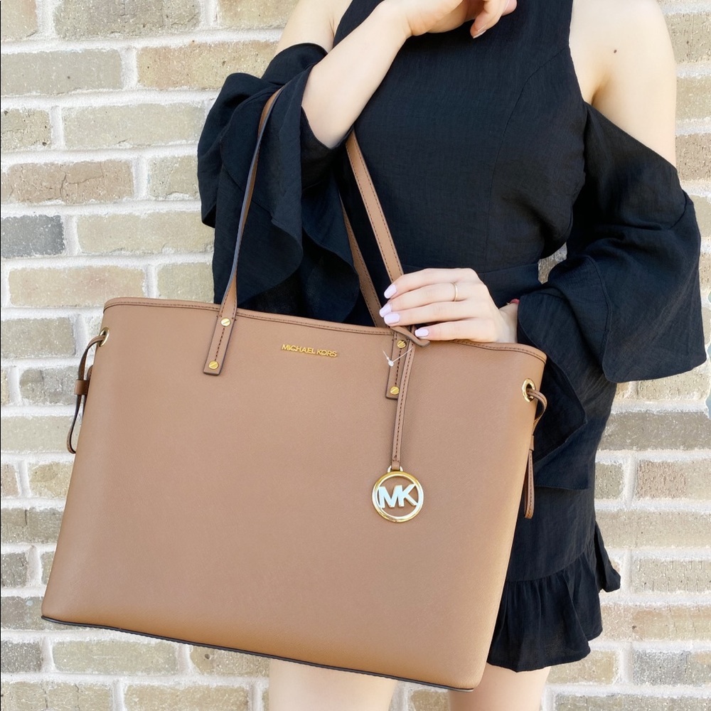 Gaby’sBags👜💕-NWT Michael Kors Tote&Wallet SET - Picture 6 of 7
